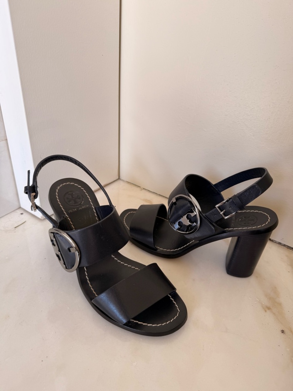 Tory Burch Thames Black Leather Buckle Block Heel Sandals - Picture 3 of 4